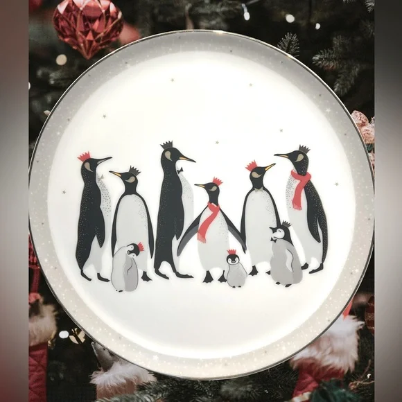 Portmeirion London NWT Sarah Miller 4  Christmas Penguins Plates & 1 Cake Plate - Picture 7 of 11